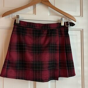 EUC Abercrombie Kids girls pleated mini skirt. Size 13/14